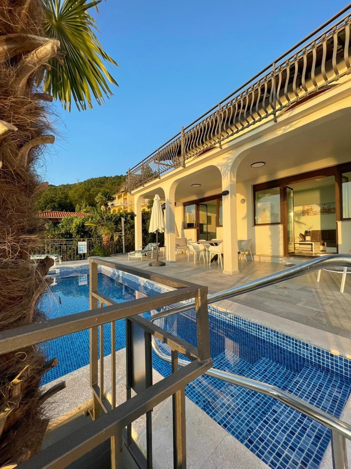 Villa Nikolla Lovran Luaran gambar